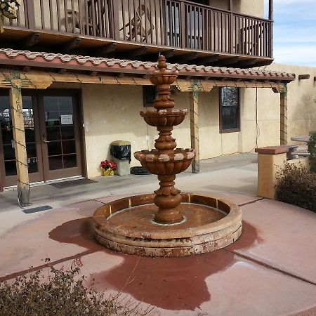 Columbus Los Milagros Hotel מראה חיצוני תמונה