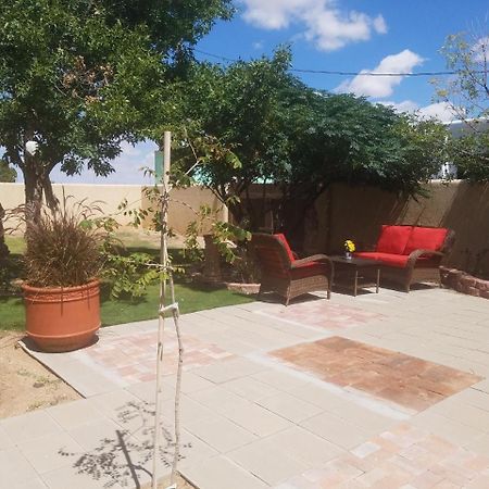 Columbus Los Milagros Hotel מראה חיצוני תמונה